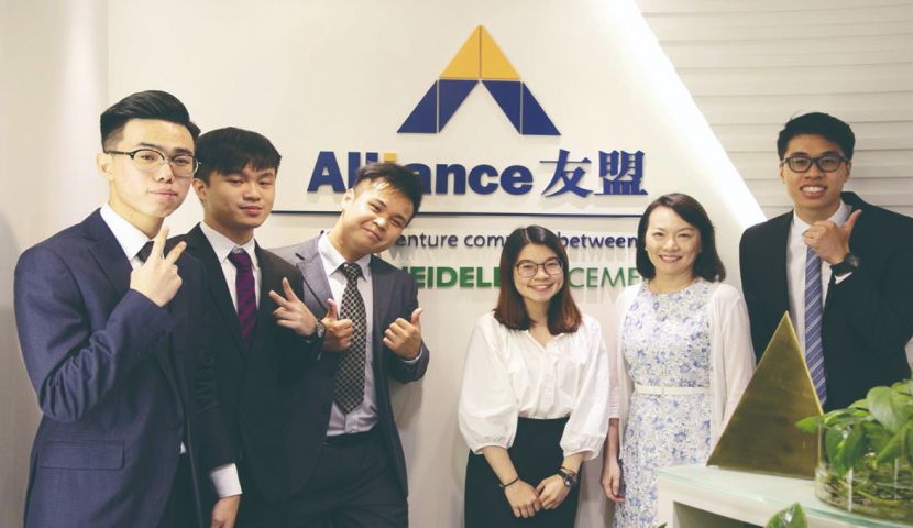 internship group photo